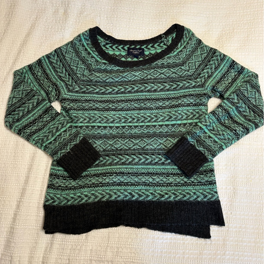 American Eagle Outfitters Sweater